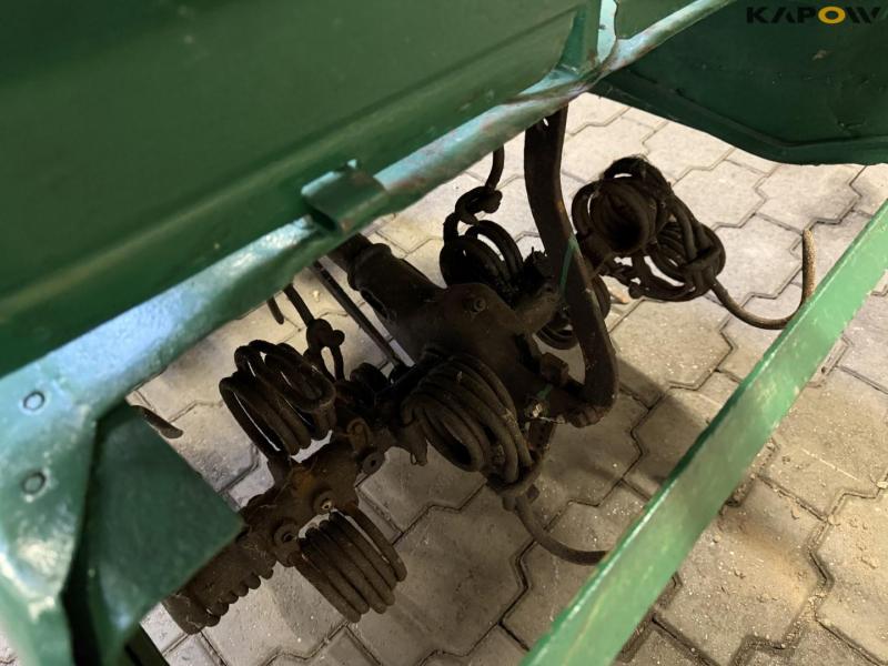 Simar 46 tool carrier with spring cutter 33