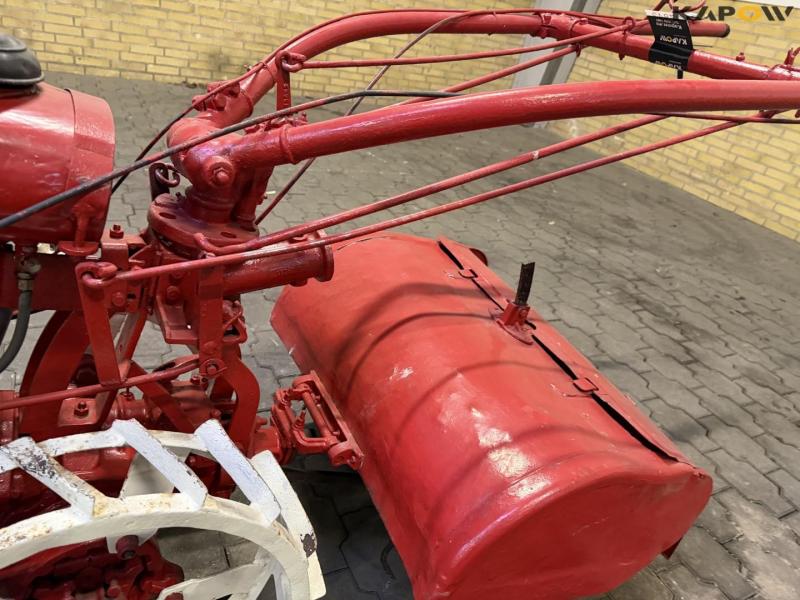 Simar 46 tool carrier with spring cutter 18