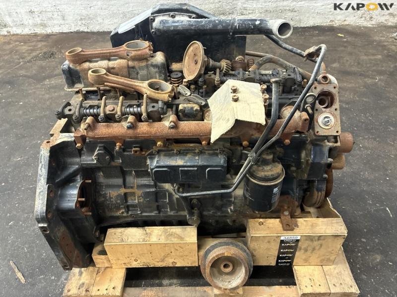 Sisu engine disassembled 12