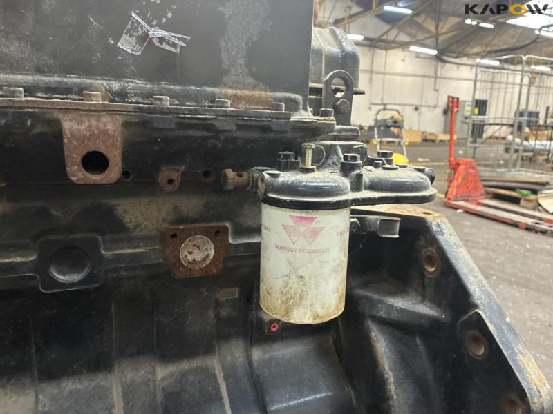 Sisu engine disassembled 26