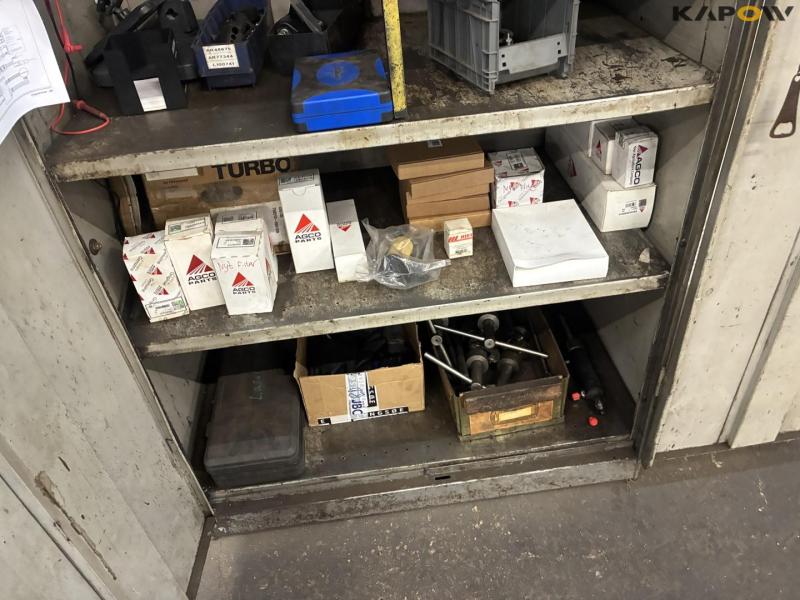 Cabinet with content 18