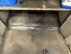 Cabinets with content 31