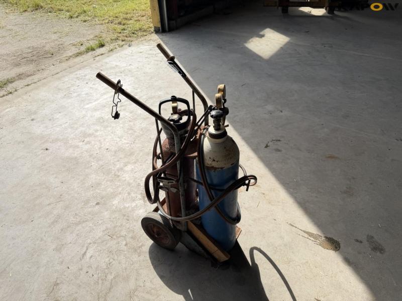 Cutting firewood set 3