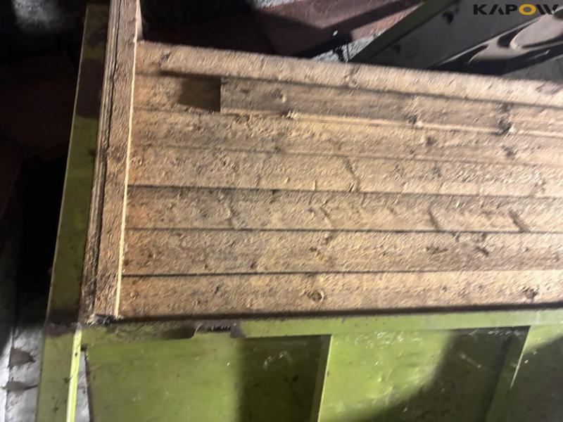 Peeling potato sorting machine 10