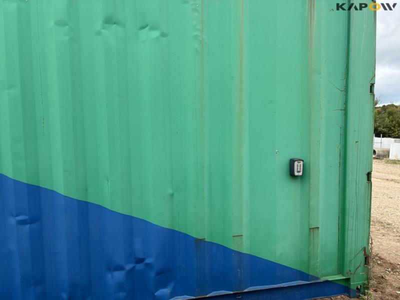 Shipping container - 20 feet 31
