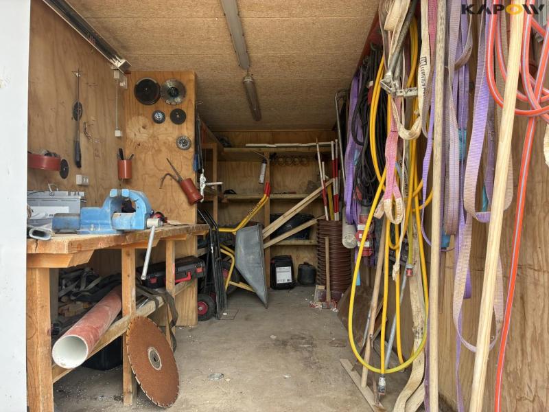 Shipping container - 20 feet 84