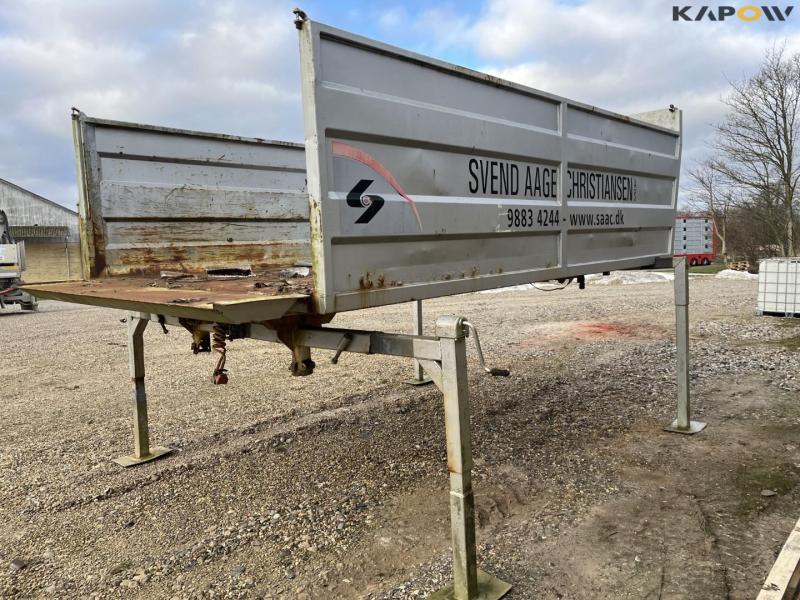 Swap body with tip cylinder 4