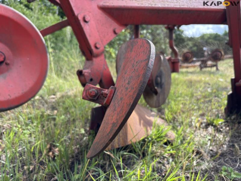Skjold Eminent 3 furrow plough 24