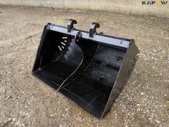 Bucket with Beco hitch