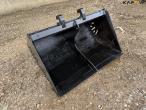 Bucket with Beco hitch 3