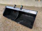 Bucket with Beco hitch 1