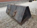 Bucket with Euro hitch 5