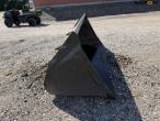 Bucket with Euro hitch 4
