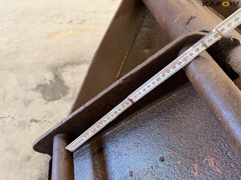 Bucket with Hydrema hitch 8