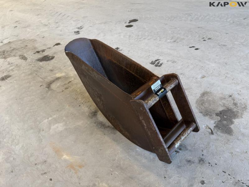 Bucket with Hydrema hitch 7