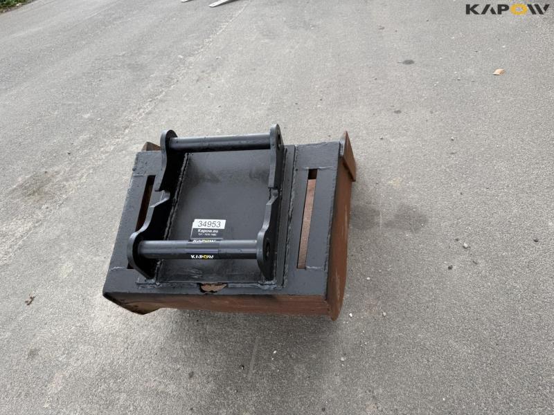 Bucket with Hydrema hitch 6
