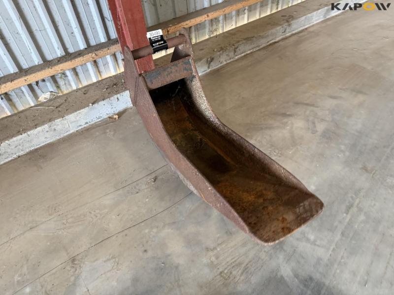 Bucket with Hydrema hitch 3