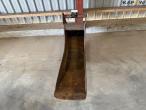 Bucket with Hydrema hitch 2