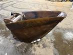 Bucket with S70 hitch 4