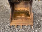 Bucket with S70 hitch 10