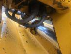 Bucket set in holder with Hydrema hitch 23
