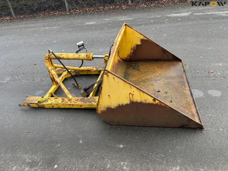 Bucket for pallet forks 4