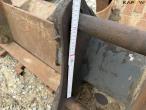 Shovels + stand 14