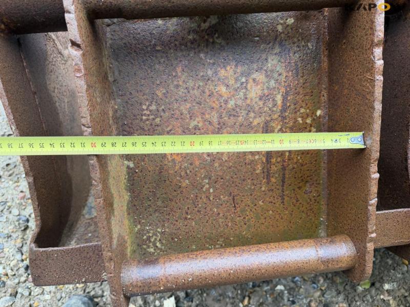 Buckets with Hydrema hitch - 2 pcs. 9