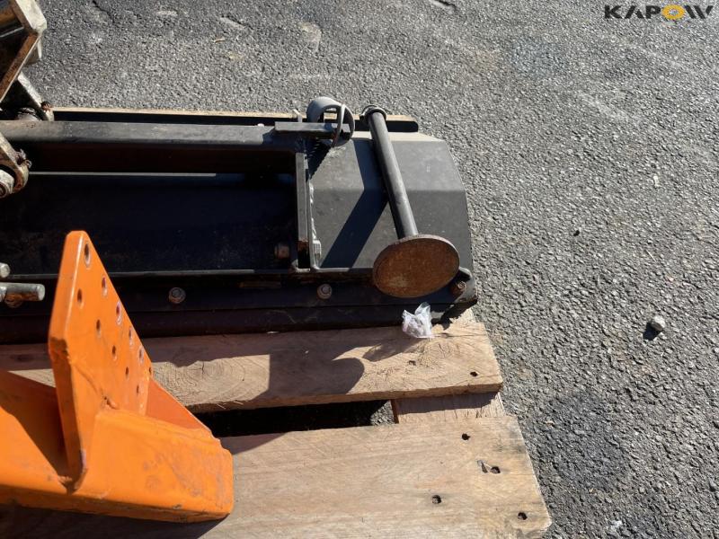 Scraper blade with bracket 11