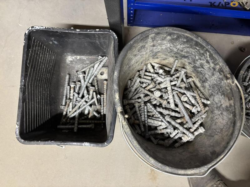 Screws/Bolts and miscellaneous 90