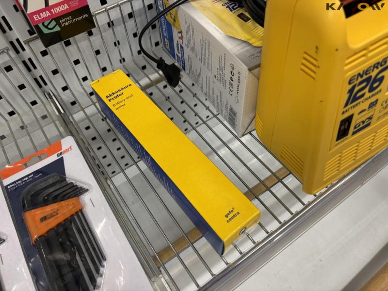 Screwdrivers, hammers, battery chargers and miscellaneous 27