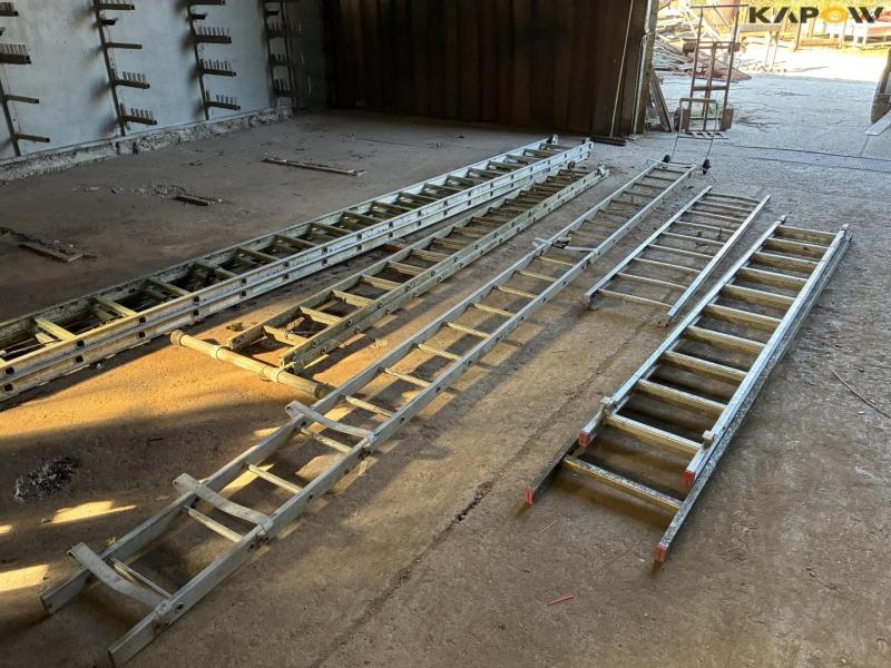 Extending ladder/roof ladder 3