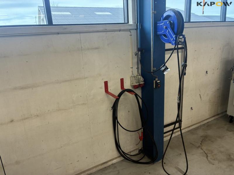 Hose reel and loose hose 1
