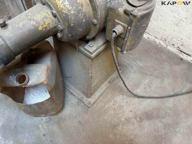 Grinding workshop 32