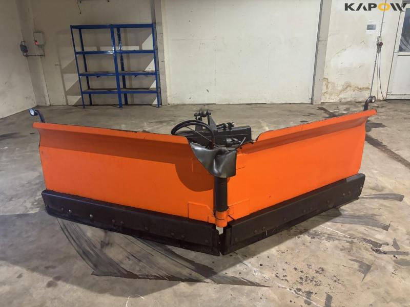 Snowplow with 3-point hitch 2