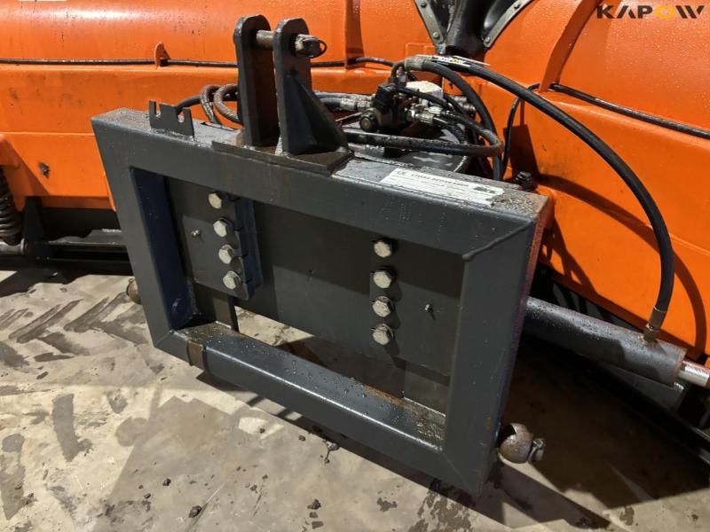 Snowplow with 3-point hitch 16