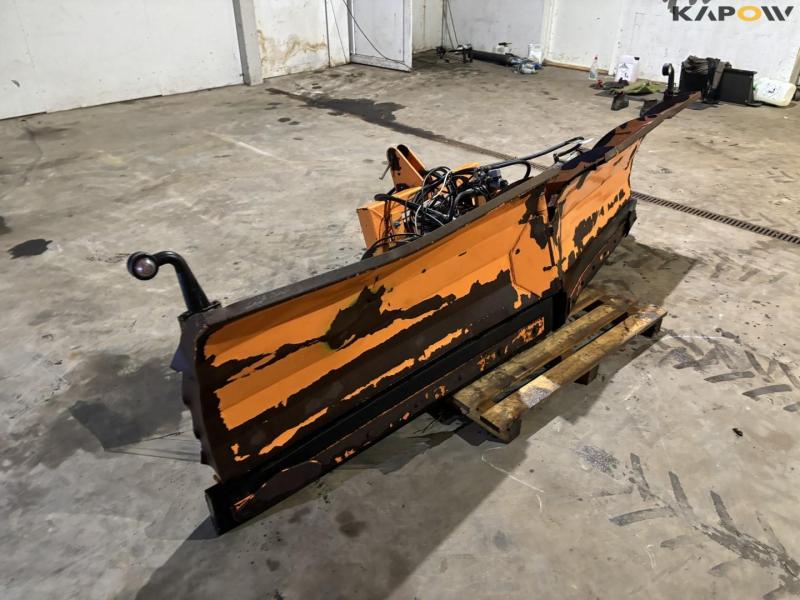 Snowplow with 3-point hitch 3