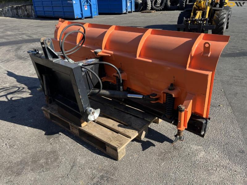 Snowplow with three-point hitch 5