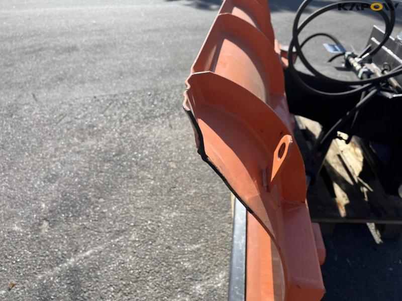 Snowplow with three-point hitch 12