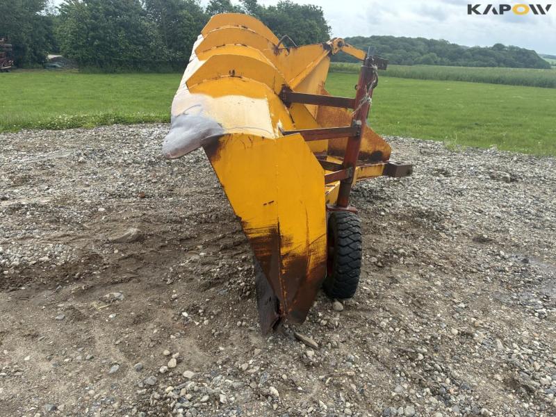 Snowplow with three-point hitch 4