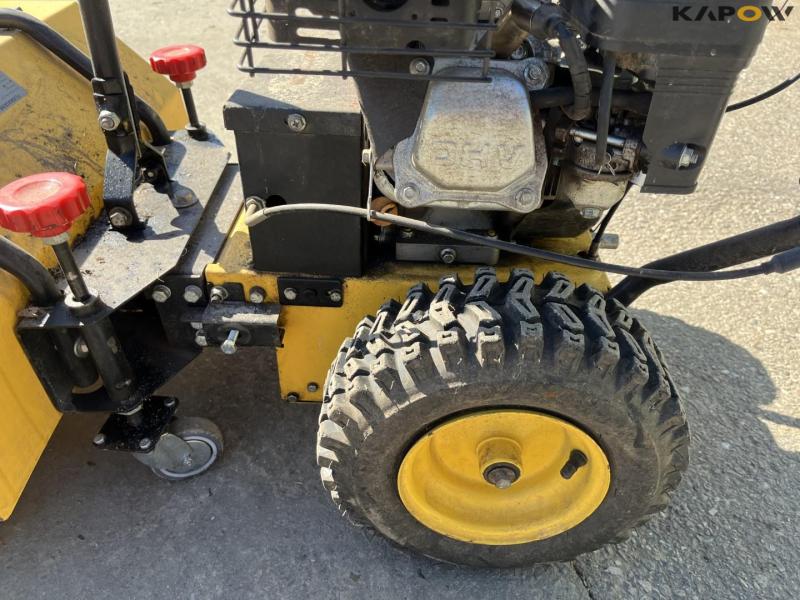 Snow Thrower Sweeper 17