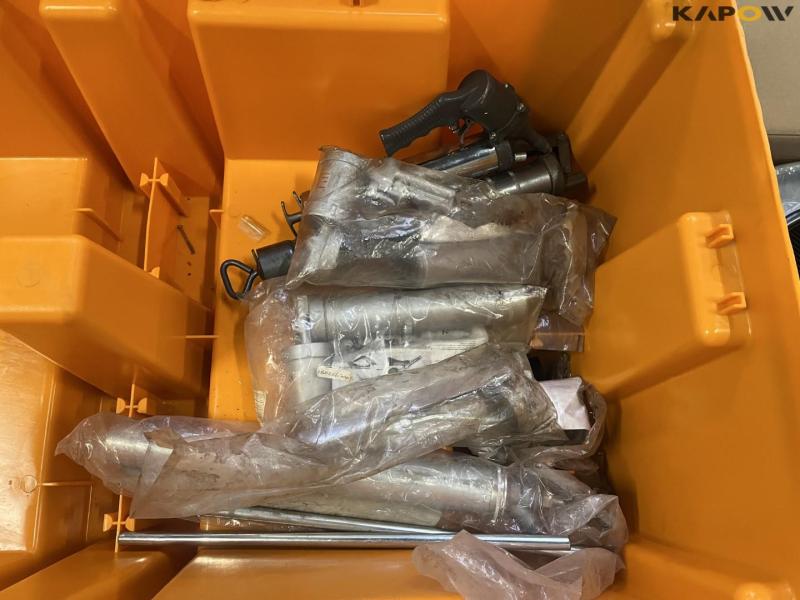 Column for hose reel and workshop equipment 14