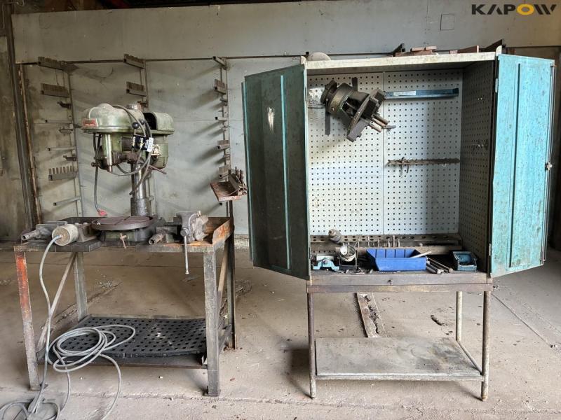 Column table machine with accessories and table 1