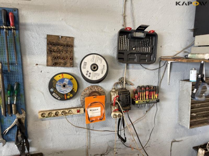 Pillar drilling machine + miscellaneous 4
