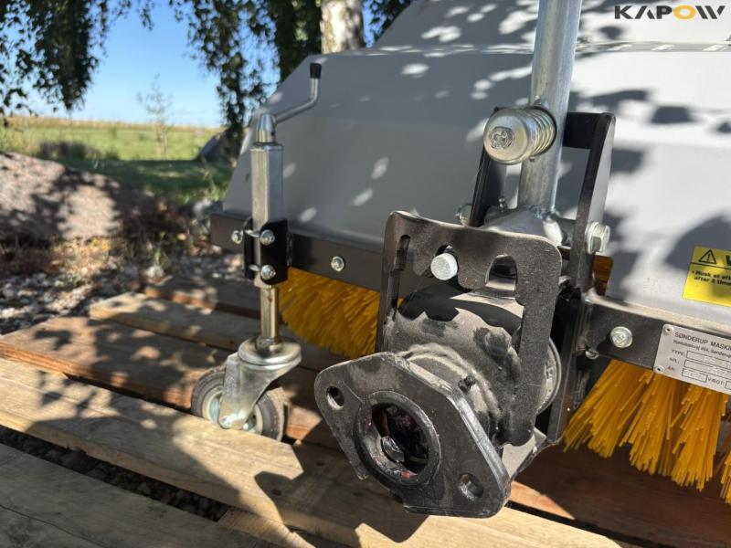 Ferrari FB 81 sweeper 14