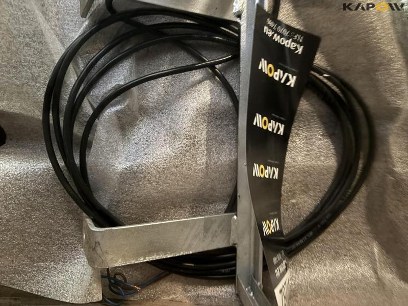 Solar panel for battery 7