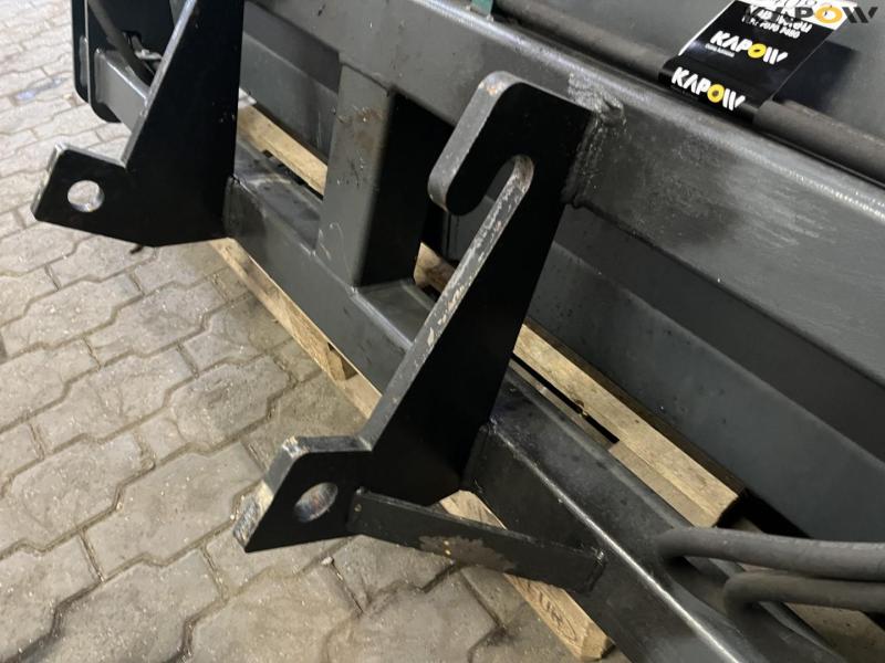 Sonarol SNR 2000/2/CYB high-trip bucket with Giant hitch 10