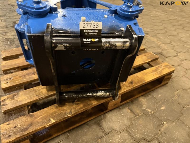 Sorting grab with Hydrema hitch 12