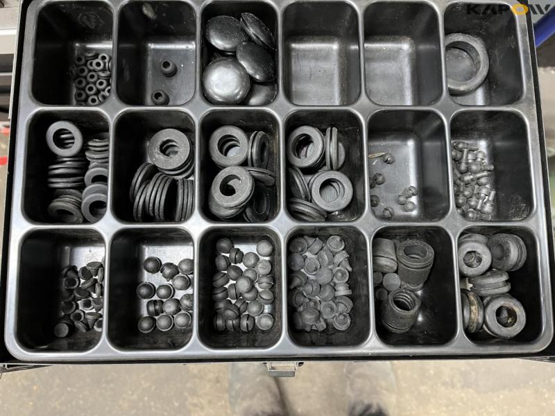 Assortment boxes 16