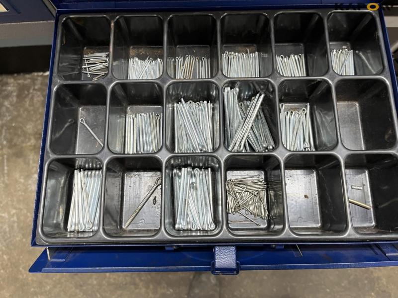 Assortment boxes 12